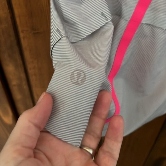 Lululemon Run: Speed Short *Naked Seam - Picture 6 of 13